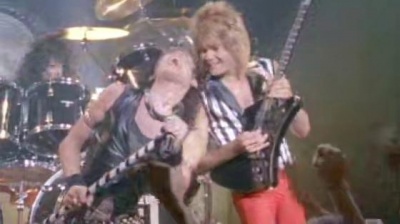 quiet riot - Cum On Feel The Noize