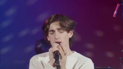 Johnny Orlando - How Can It Be Christmas