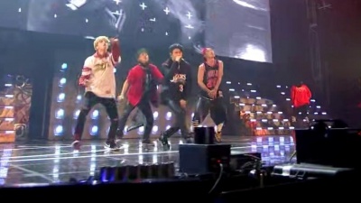 iKON - RHYTHM TA LIVE PERFORMANCE