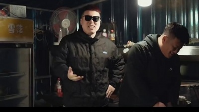 豆豆果 - 《当爱在靠近》半吨兄弟