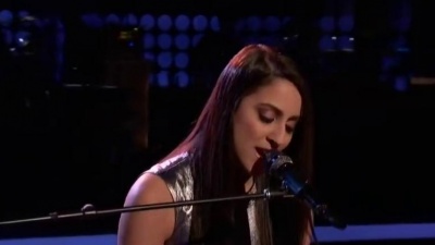Sylvia Yacoub、The Voice of America - Girl on Fire (The Voice Live)