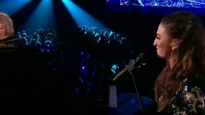 Carole King、Sara Bareilles - Brave (Live At The 56th Grammy Awards 2014)