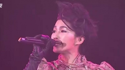 丁丁 - 你的微笑 浙江卫视跨年演唱会 现场版 12/12/31