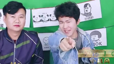 小七公主 - 憋笑大挑战：沉睡的小伙子打呼噜像唱歌，我忍不住笑了！