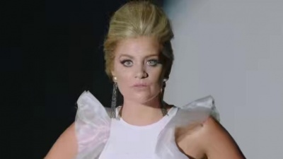 Lauren Alaina - Doin' Fine