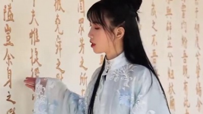 燕儿 - 一首《梦然 - 口是心非 (DJ版)》真好听