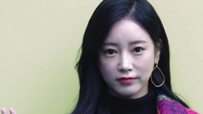 让疲惫身心休个假 - 朴昭妍(T-ARA) - 首尔时装周亮相 (191018)