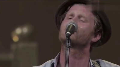 The Lumineers - Ho Hey (iTunes Festival 2013 Live)