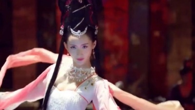 山谷居士 - 【古装女子】离离渐渐长相忆，此情不关风与月