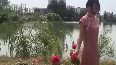 倩倩音乐频道 - 杨坤的《那天晚上》特别好听，曲调很有节奏感，圈粉无数