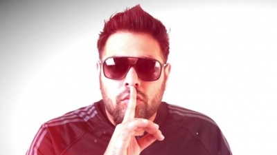 Badshah、Girik Aman - Take Your Sandals Off