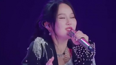 尚雯婕、Even仇依文、宋庭萱 - Julia (朱莉娅)