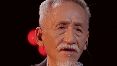 于毅、陈彼得、希林娜依高、文吉儿 - 龙的传人