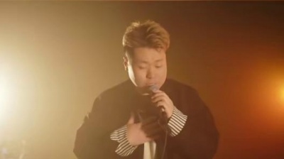 深深的被他吸引 - 漂泊在外的人，你在他乡还好吗？啥时候回家过年？#老二道（半吨兄弟）