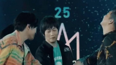 五月天 - 「回到那一天」25周年巡回演唱会北京站宣传