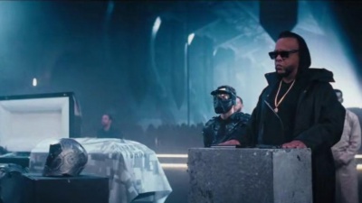 Farruko、Divino - PUÑAL