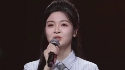 郭沁、韩小九、王晓天、罗媛元、浙江传媒大学合唱团 - 凤凰花开的路口