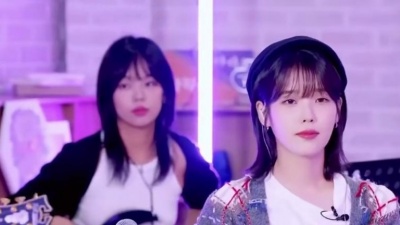 V - Slow Dancing