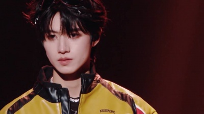 TF家族、TOP登陆少年-朱志鑫、TOP登陆少年-左航、TF家族-张峻豪 - Burn Me Down