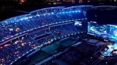 郑云龙、王晰、鞠红川、马佳 - 月亮之上+有没有人告诉你+夜曲