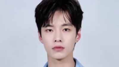 爆爆公子 - #少年白马醉春风 今日晴，易大变活人。#侯明昊#何与