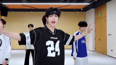 TF家族、TF家族-朱志鑫、TF家族-张泽禹、TF家族-张极、TF家族-左航、TF家族-苏新皓、TF家族-张峻豪、TF家族-余宇涵、TF家族-穆祉丞、TF家族-陈天润、TF家族-童禹坤、TF家族-邓佳鑫、TF家族-黄朔、时代峰峻-张子墨 - 等你的回答