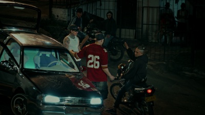 J Balvin、Luar La L - Swat