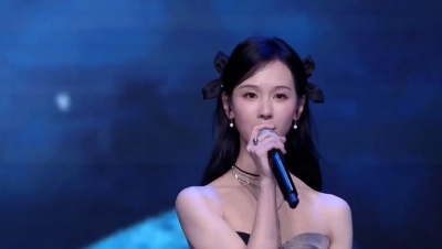 侯明昊、陈都灵、田嘉瑞、程潇、林子烨、徐振轩、闫桉 - 小诗句