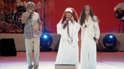 Beth Carvalho、Maria Bethania、Caetano Veloso - De Manhã