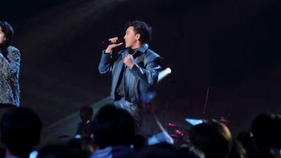 陈乐基、刘彬濠 - 孤独颂歌