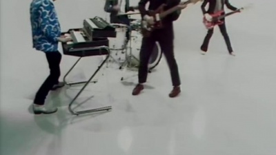 Elvis Costello & The Attractions - Pump It Up 英文字幕(左穆制)