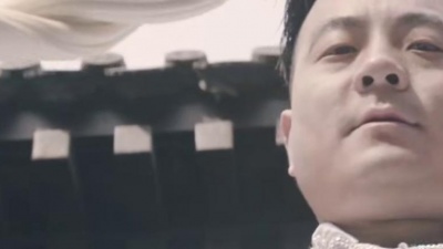 王冠乔 - 像石头一样坚强