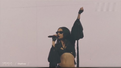 Charli xcx、Lorde - Girl, so confusing