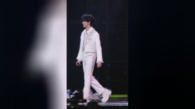 TOP登陆少年-左航 - TOP登陆少年组合 ·无所畏计划·演唱会5月1日·左航直拍机位全场回放