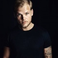 Coldplay、Avicii、Hollis - A Sky Full Of Stars