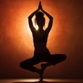 Alinear Chakras、Sonidos de fuego de llamas celestiales、Sonidos de yoga - Tranquilidad Calorosa De La Meditación Del Yoga