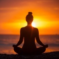 Mantra de Shiva、Meditar y relajarse、Equilibrio de lluvia - Tranquilidad Suave Con Música Para Meditar
