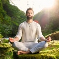 Reunión de energía del universo、Almas meditativas、Meditar y relajarse - Meditación De Ritmo Suave