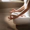 Épica de Frecuencias、Música de Fondo para Yoga、Canal de paz interiorp - Melodías De Ensueño Traen Calma