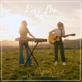 Jada Facer、MADILYN - Kiss Me